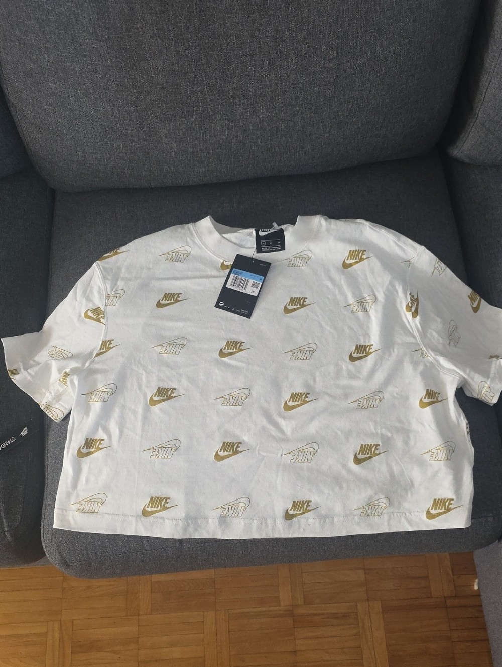 Nike Crop Top Nwt.